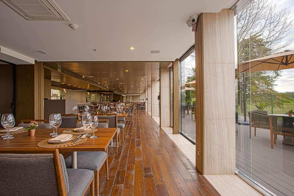Suryaa Hotel Pinhais, Curio Collection By Hilton 레스토랑 사진